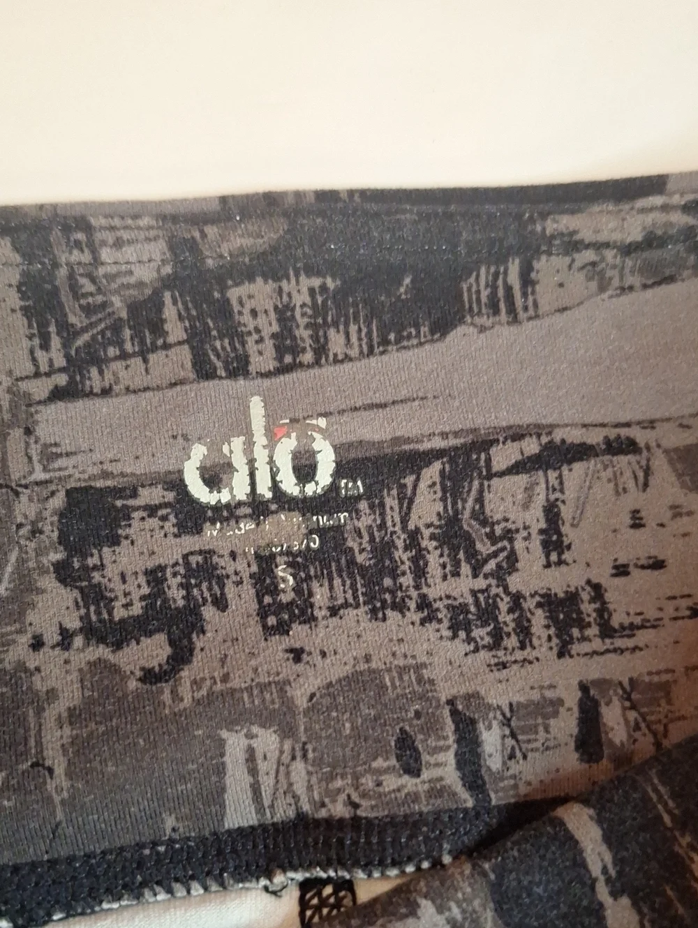 #219 Alo leggings size S